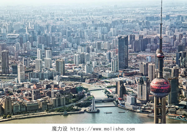 在上海东方明珠上的视野上海旅游